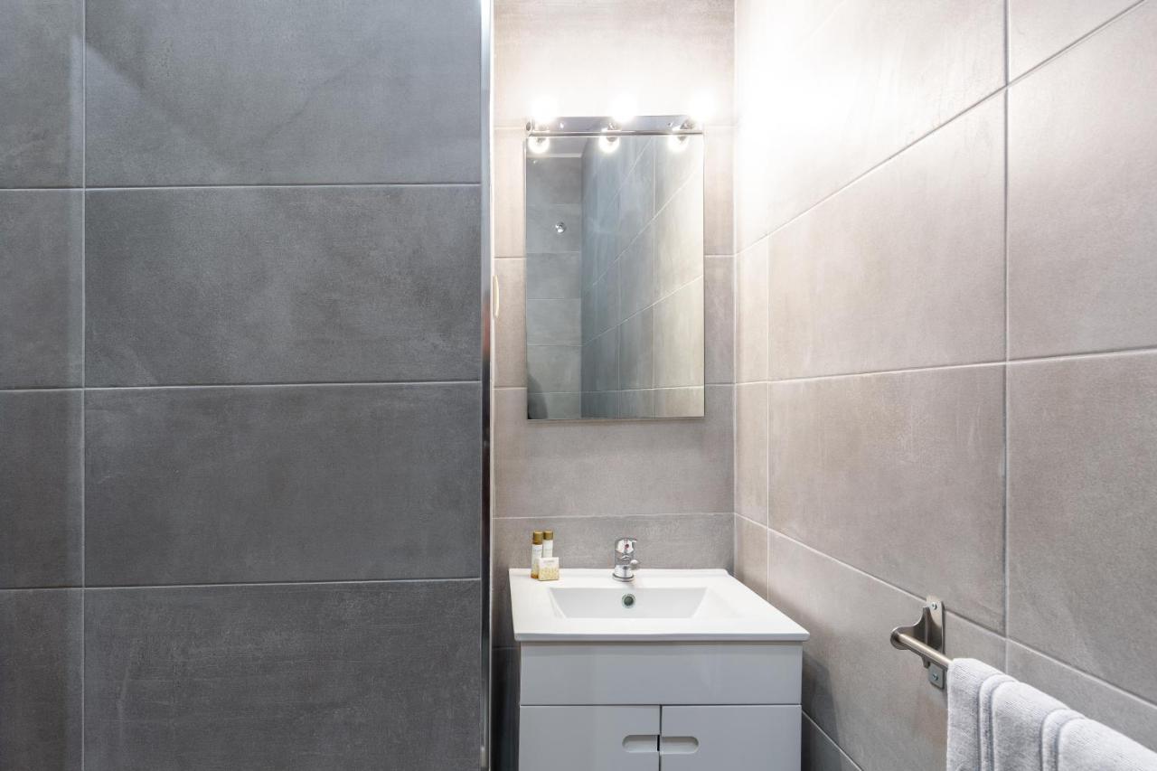 Yellow Tiles By Pcale * Oporto