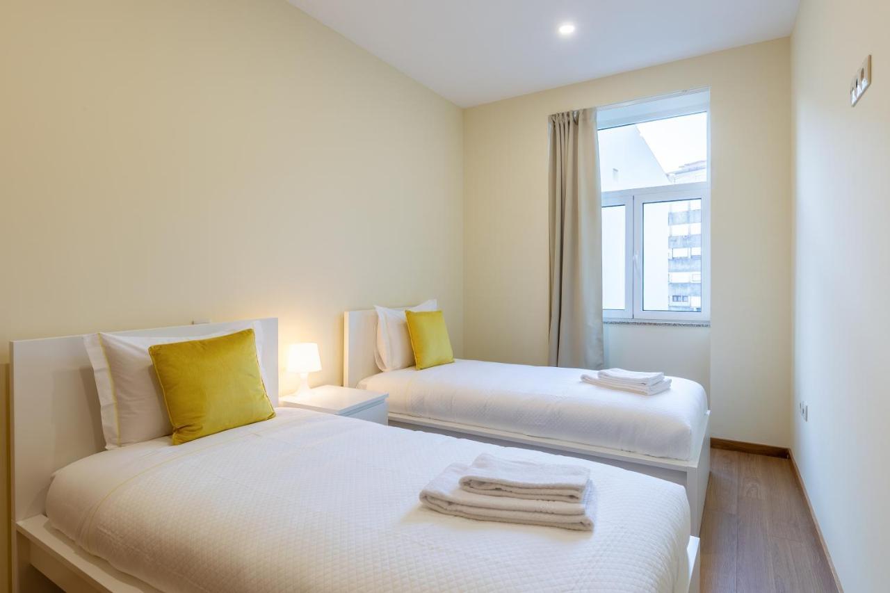 Yellow Tiles By Pcale * Oporto