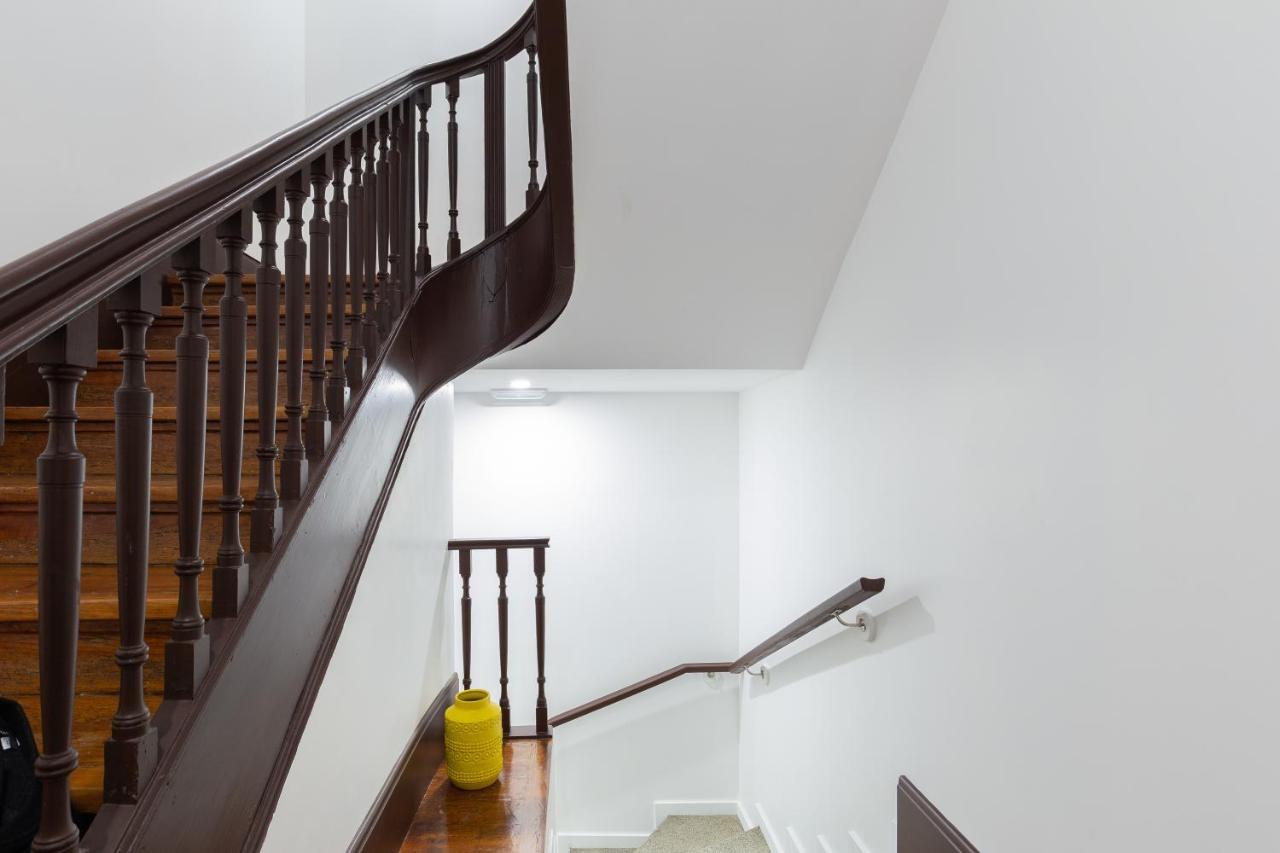 Apartamento Yellow Tiles By Pcale *